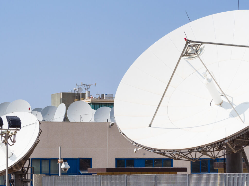 Direct-to-Device Satellite & 5G NTN Ground Segments: Why RFoF Is the Quiet Enabler